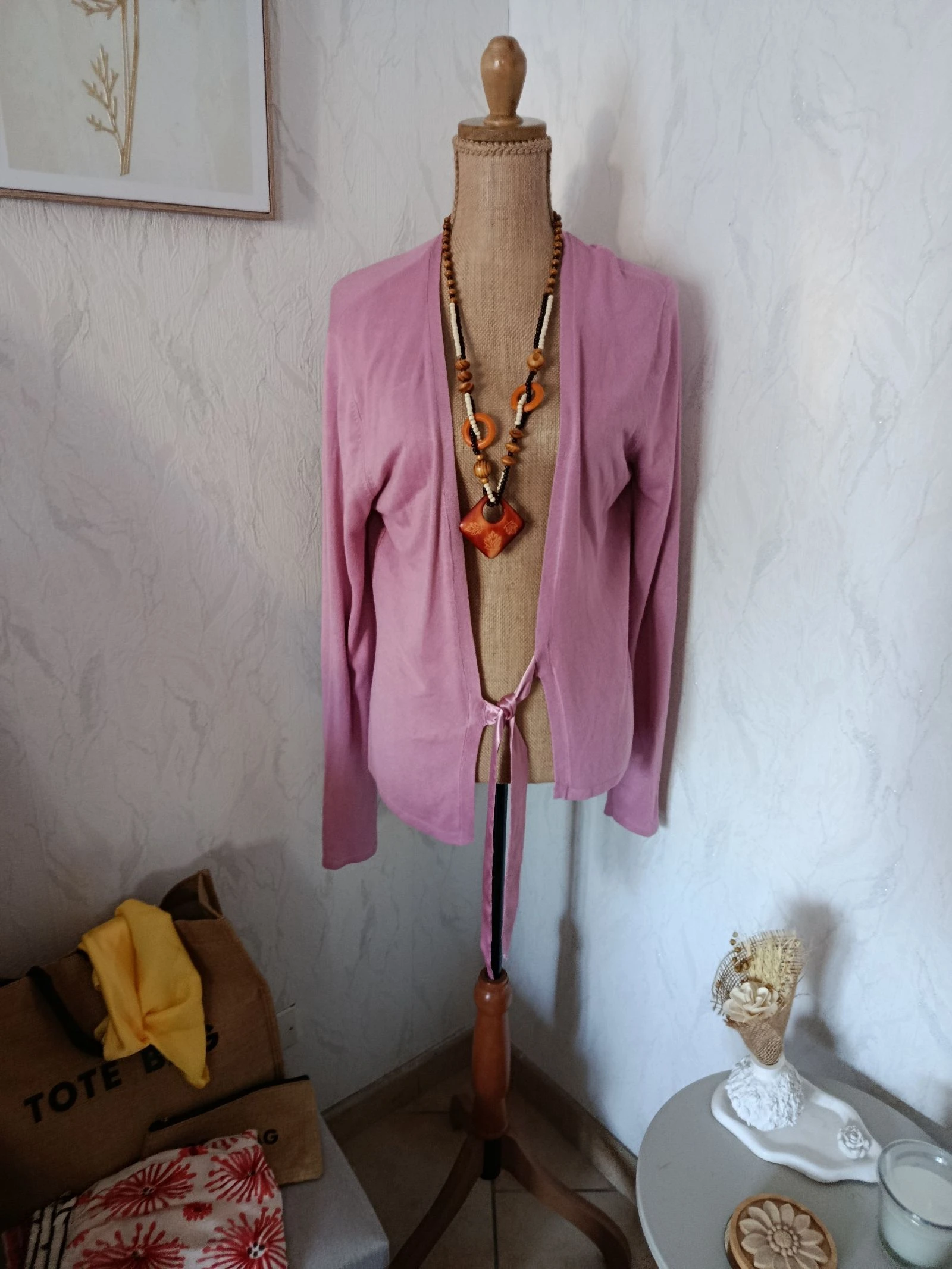 Cardigan avec lien de serrage pour fermer 